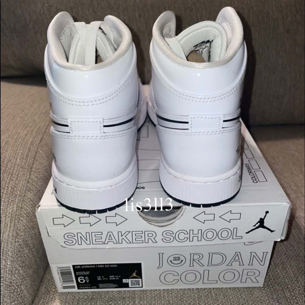 Air Jordan 1 Mid Schematic - Picture 5 of 10